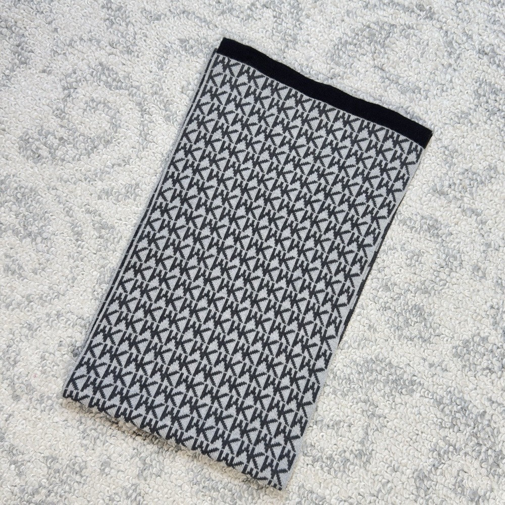 MICHAEL KORS Women's Knit Scarf MK Logo Monogram Gray Black‎